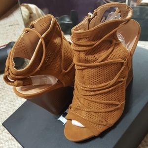 Brand new side zipper heels